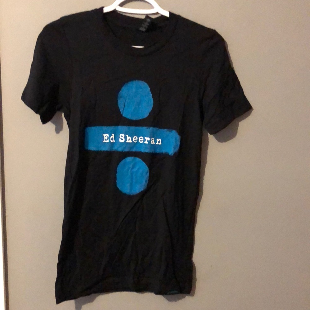 Ed Sheeran Divide Tour tshirt - never worn